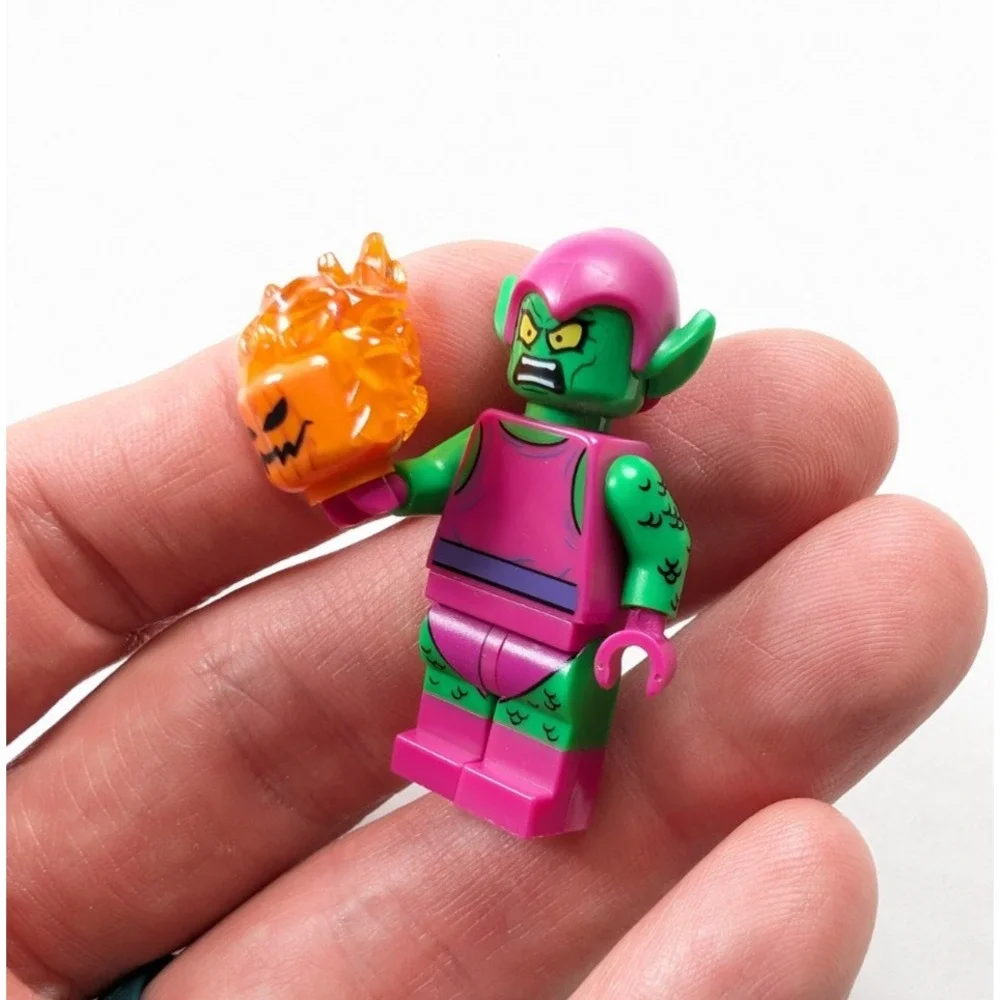 Lego Green Goblin Magenta Minifigure 76057 Marvel Spider-Man w/ Pumpkin Bomb